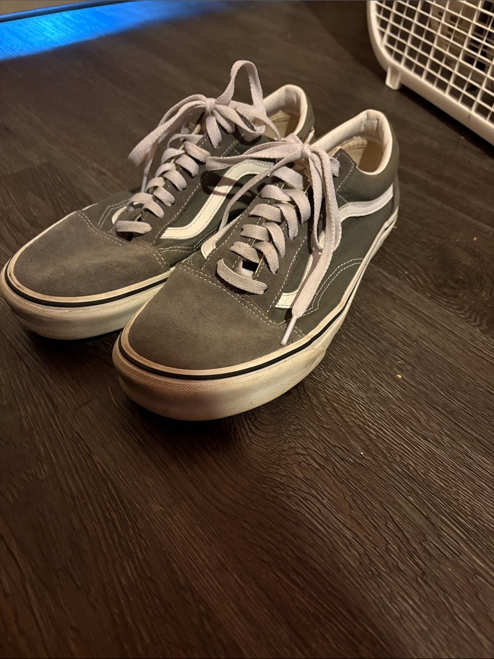 Vans Old Skool Men’s 9.5 Women’s 11 Sneakers in Grey and White